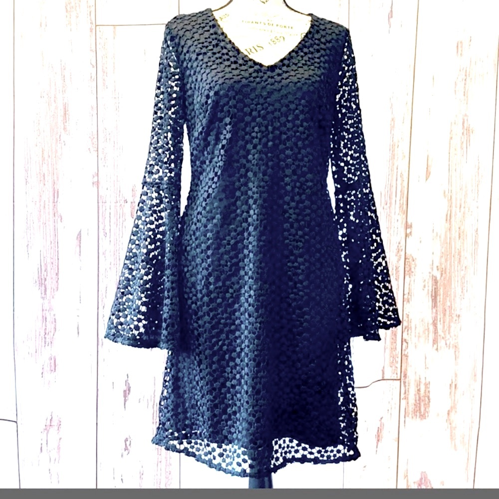 Karl Lagerfeld Paris black lace overlay midi dress size 4 flare sleeve